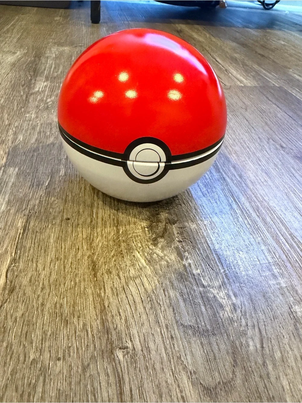Pokemon Red & White Pokeball Puzzle Toy